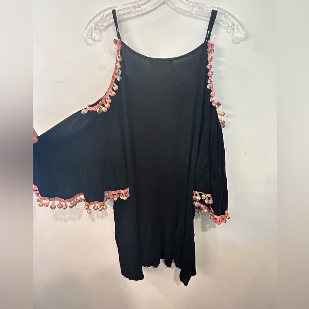 Boutique Cold Shoulder Shirt  Size Large. Colorful Embroidery Pompoms Tassel Tie - Picture 2 of 10
